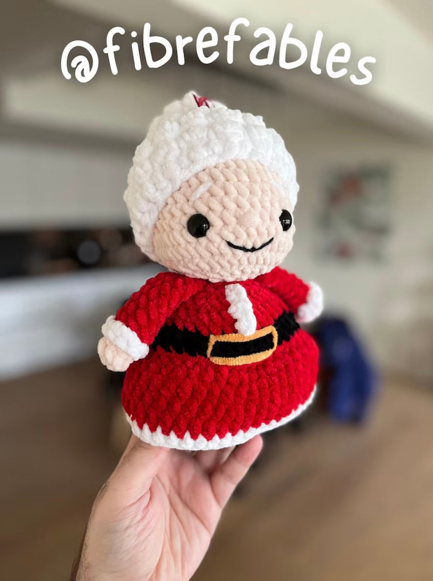 Mrs. Claus || Digital Crochet Pattern
