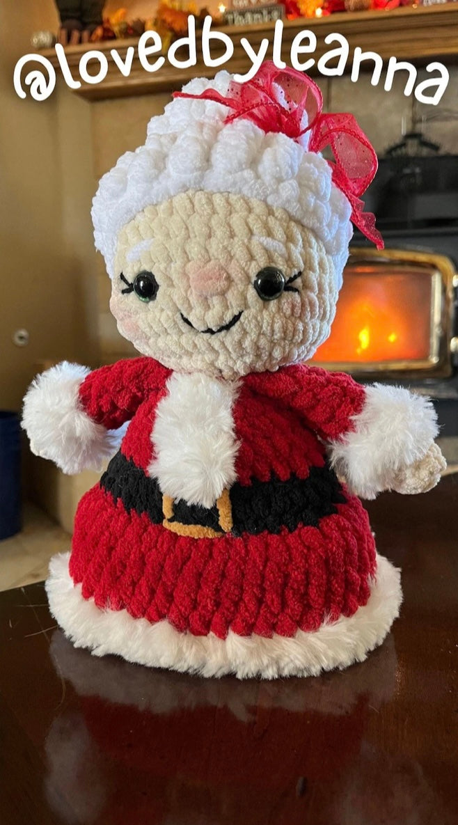 Mrs. Claus || Digital Crochet Pattern